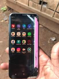 A picture of Samsung S8 plus 128gb double line.