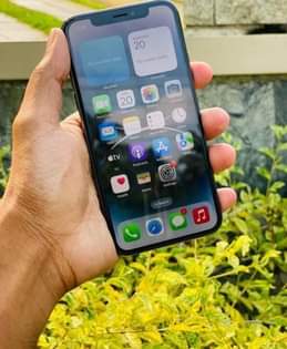 A picture of IPHONE X 64GB CLEAN AS NEW