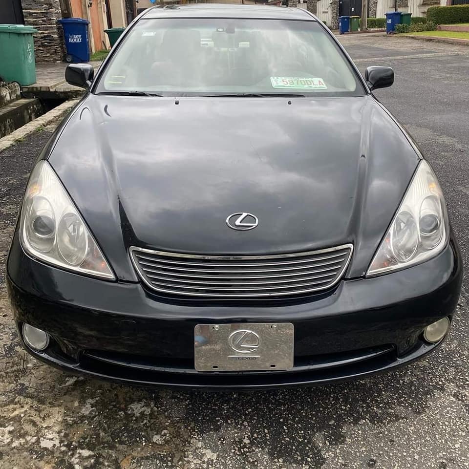 A picture of 2003 LEXUS ES300 FOR SALE