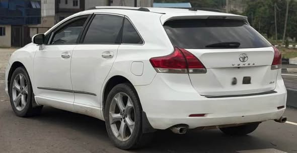 A picture of NEATLY USED 2011 TOYOTA VENZA TOO CLEAN IN OUT UNTAMPERED
