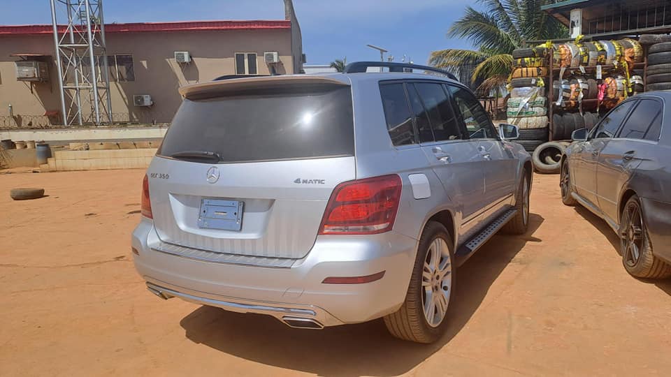 A picture of 2013 GLK350