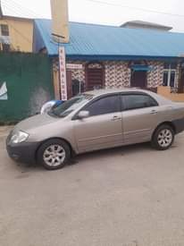A picture of Toyota corolla 2004 bank model automatic drive