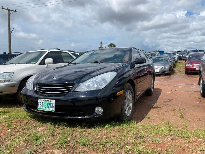A picture of For sale Few months used 2004 Lexus ES 300 Full