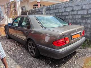 benz e200