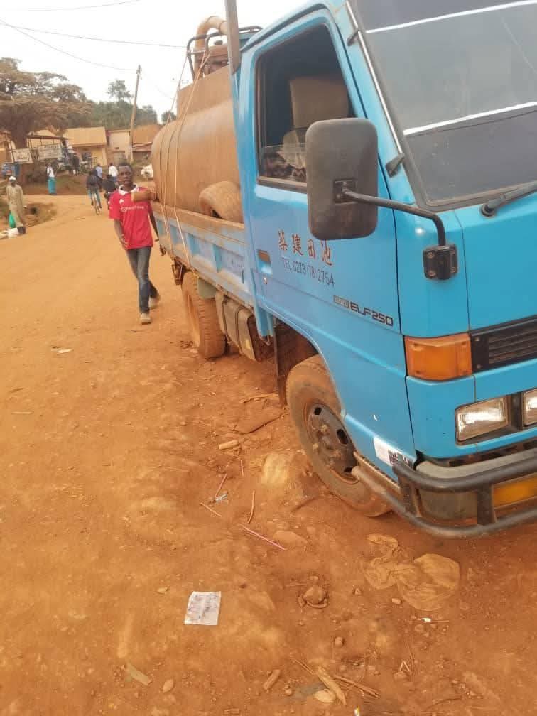 A picture of ISUZU ELF