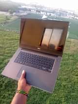 A picture of DELL inspiron 7460 core 5 7gen Ram 8gb Ssd 256gb