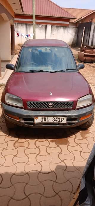 A picture of Toyota Rav4 1998 model automatic transmission 