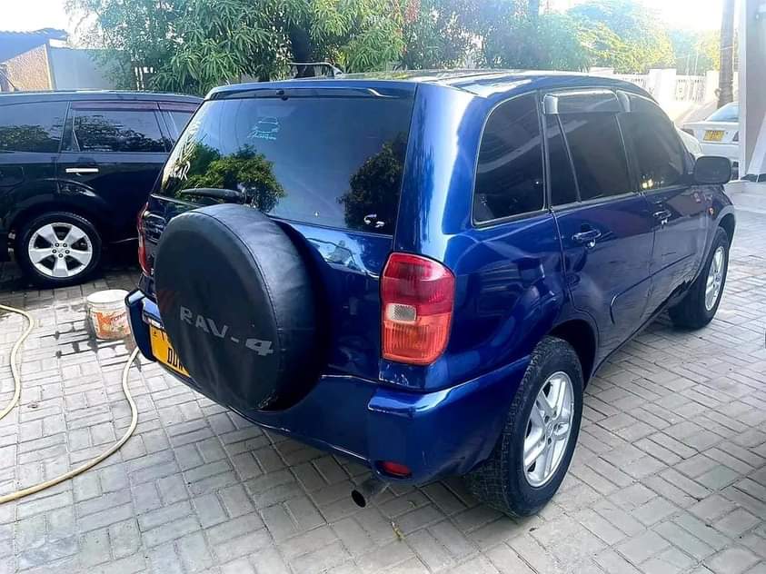 A picture of TOYOTA RAV4