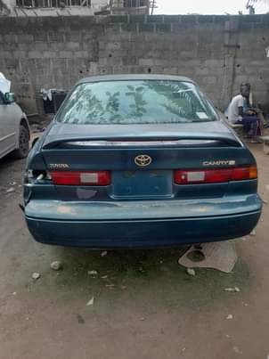 A picture of Tokunbo toyota camry 2000 accident