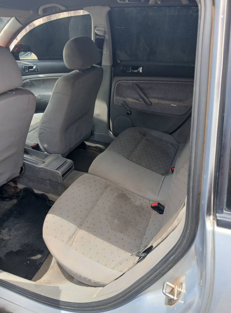 A picture of Volkswagen passat 2004