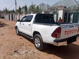 A picture of Toyota hilux 2017 model