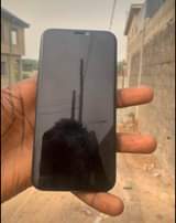 A picture of iPhone X 64gb