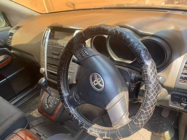 A picture of Harrier 2004 model 2.4cc very good engine for sale at