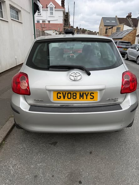 toyota auris