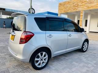 A picture of Toyota Ractis
