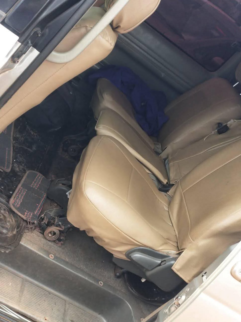 A picture of TOYOTA NOAH ROAD TOURER 4WD