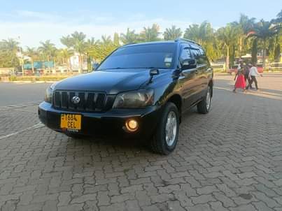 A picture of Toyota kluger inauzwa