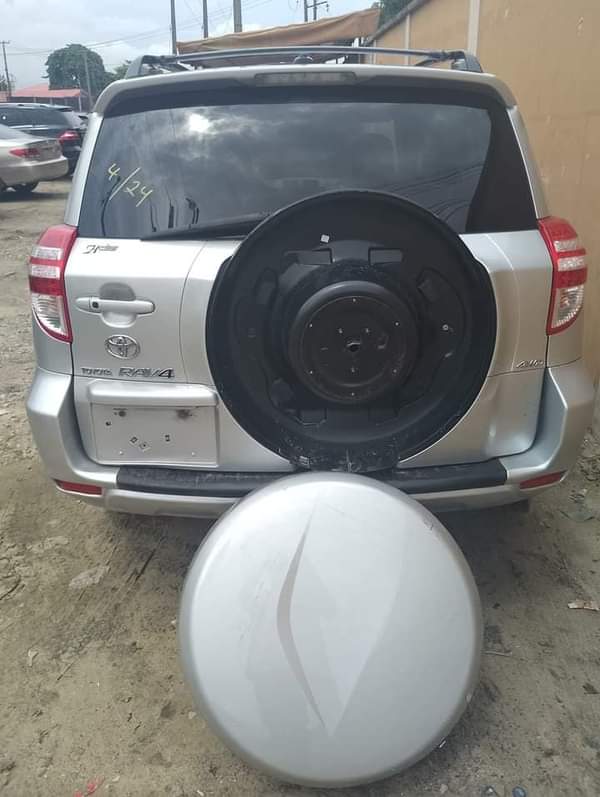 A picture of 2010 Toyota RAV4 limited tokumbo Price 13.2m Location Amuwo odofin
