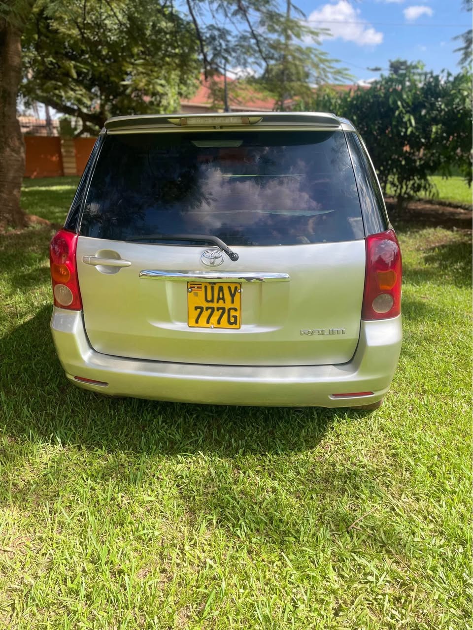 used toyota raum