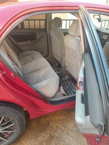 A picture of Toyota Corolla le 2004 model