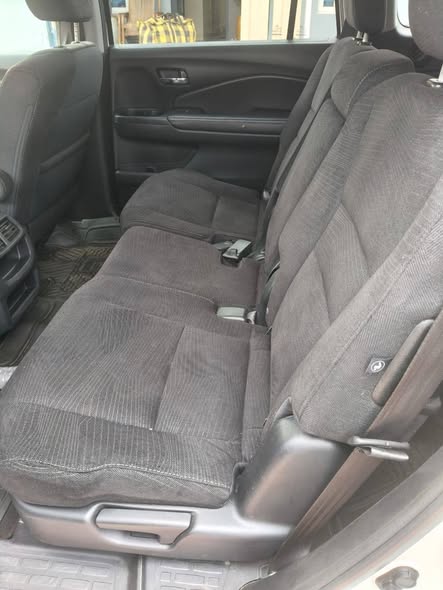 A picture of Honda pilot