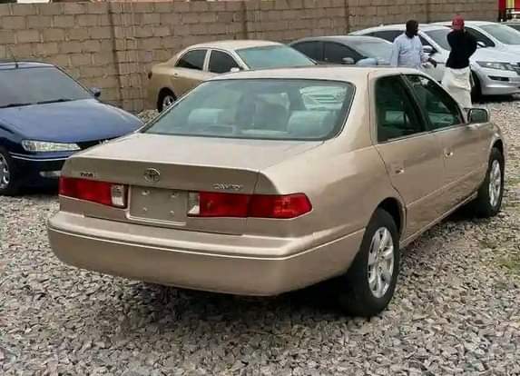 A picture of URGENT BUYERS ONLY CALL Mr Michael 07064594150 CLEAN 2001 Toyota