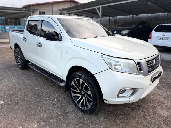 nissan np300