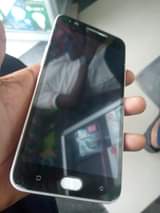A picture of Oppo f1s hio apooo iko poa kabisa 120tu haina kipengele