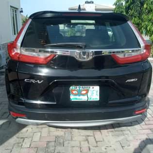 A picture of Honda CR V 2019