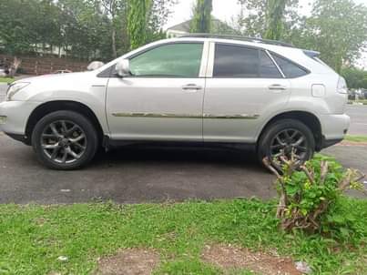 A picture of Me us Rx 350 2008 model 4 sale