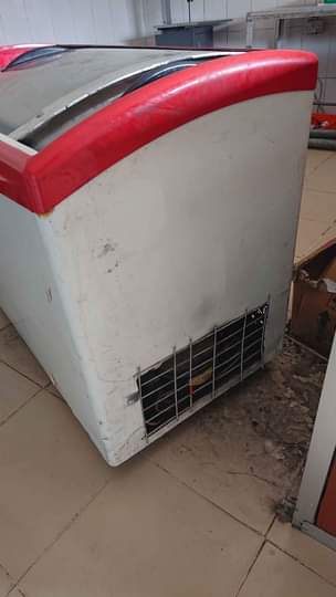 A picture of Display freezer used 4 ft