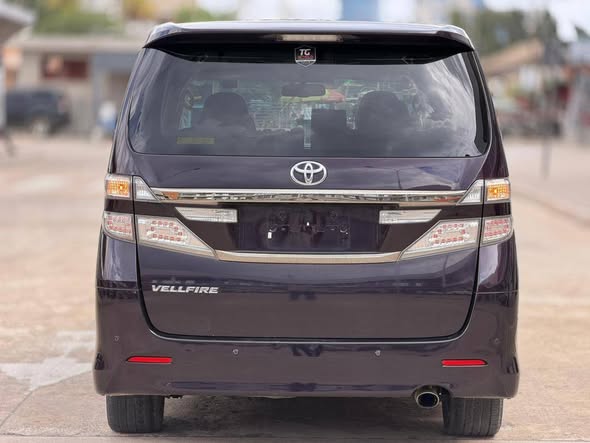 A picture of WhatsApp call 2557 6248 3424 2013 TOYOTA VELLFIRE ANH20 Price