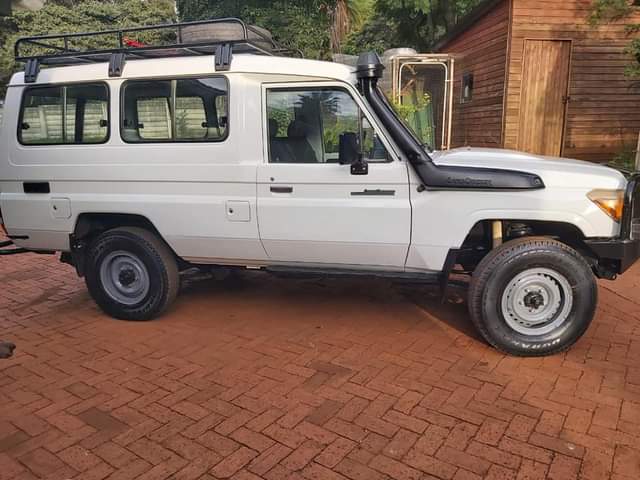 toyota land cruiser