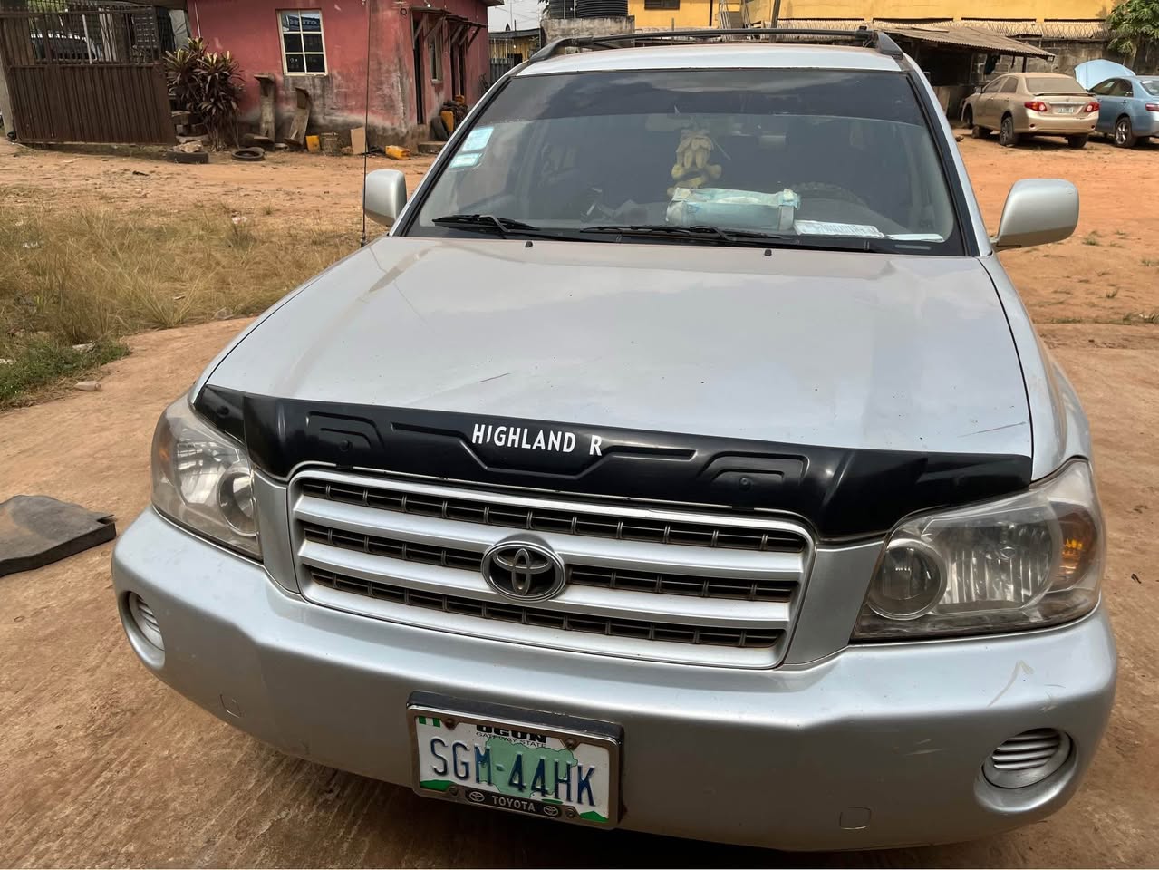 A picture of TOYOTA HIGHLANDER 02