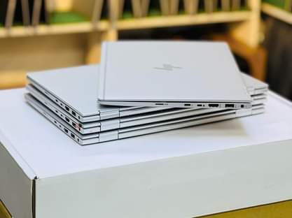 A picture of Hp elite book 1030 G3