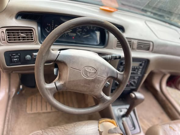 A picture of Toyota camry 2002