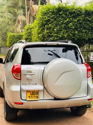 A picture of Toyota RAV4 2006 UBH AT 37million