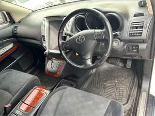 A picture of Toyota harrier