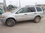 A picture of 2004 Honda Pilot Automatic
