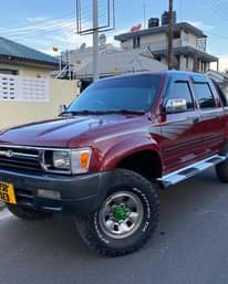 A picture of TOYOTA HILLUX PICK UP BEI MILIONI 22
