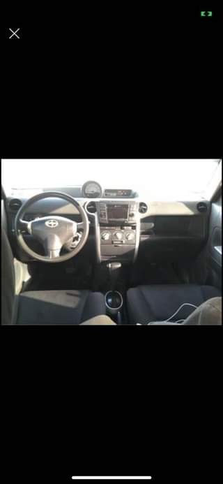 A picture of Toyota scion 2006