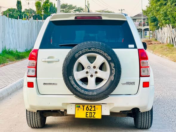 A picture of Suzuki Escudo Tanapa EDZ