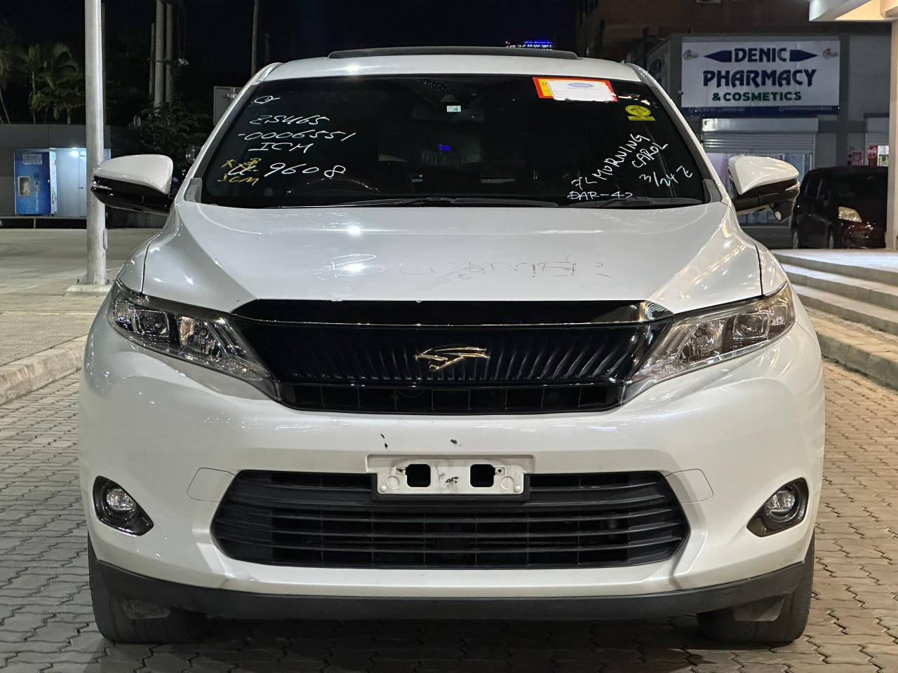 A picture of Toyota harrier anaconda