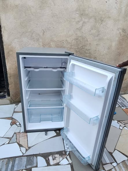 A picture of Nauza fridge nzuri kila moja lak 225k