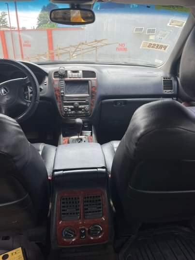 A picture of Acura MDX