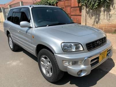 A picture of TOYOTA RAV 4