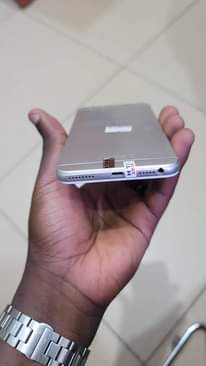 A picture of Quick deal Oppo A57 4gb 64gb fingerprints 150 000 Contact