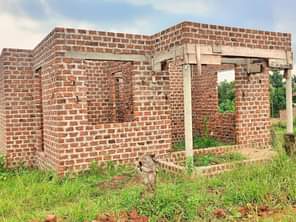 A picture of  15M HOT DEAL She ll house on quick sale