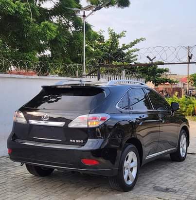 A picture of TOK LEXUS RX 350 full OPT