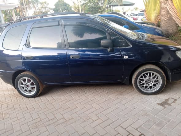 A picture of TOYOTA SPACIAL OLD